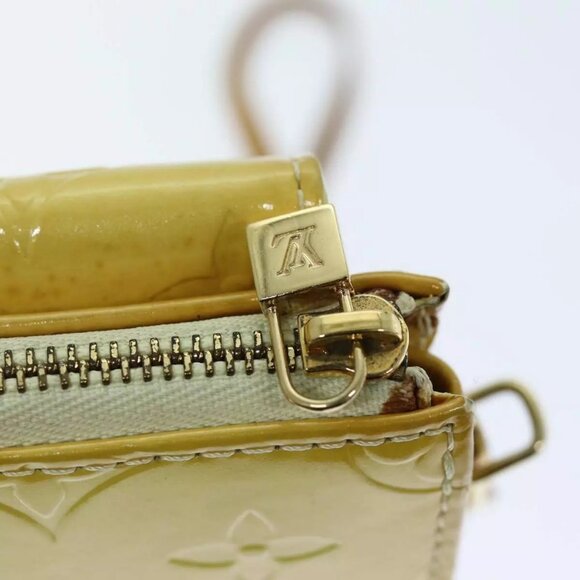 LOUIS VUITTON Monogram Vernis Motto Pouch Lime Yellow - Picture 9 of 16